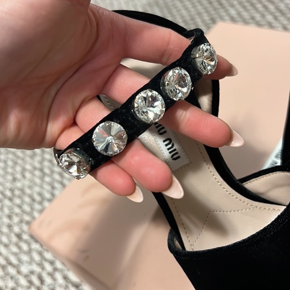 Miu Miu velvet heel - Picture 3 of 8